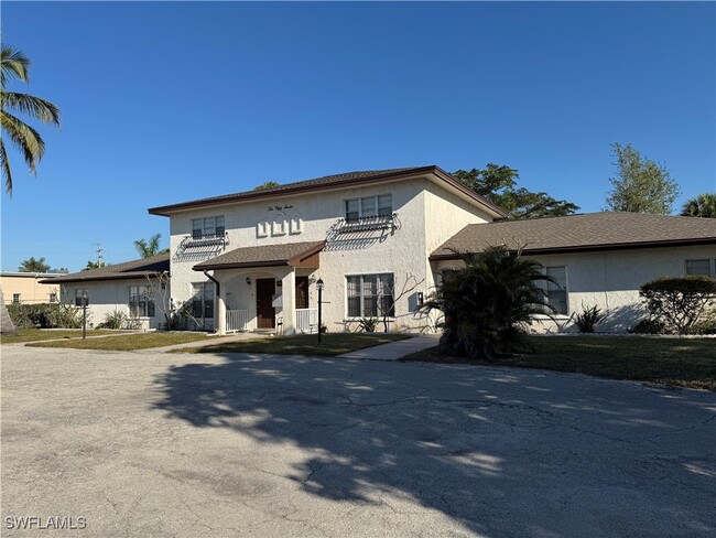 Primary Photo - 1057 Southdale Rd