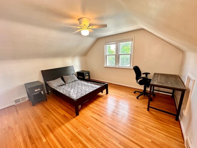 Building Photo - 73 Manning Rd