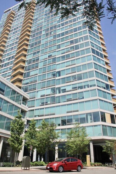 Building Photo - 1720 Maple Ave