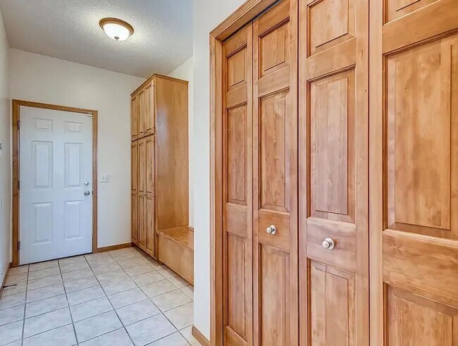 Building Photo - Stunning 5BR/5BA Eden Prairie Home W/Conservation Area Views Available 4/15!