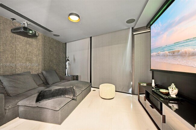 Building Photo - 300 Biscayne Blvd Way