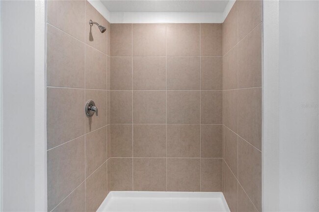 Building Photo - 2221 Rock Dr