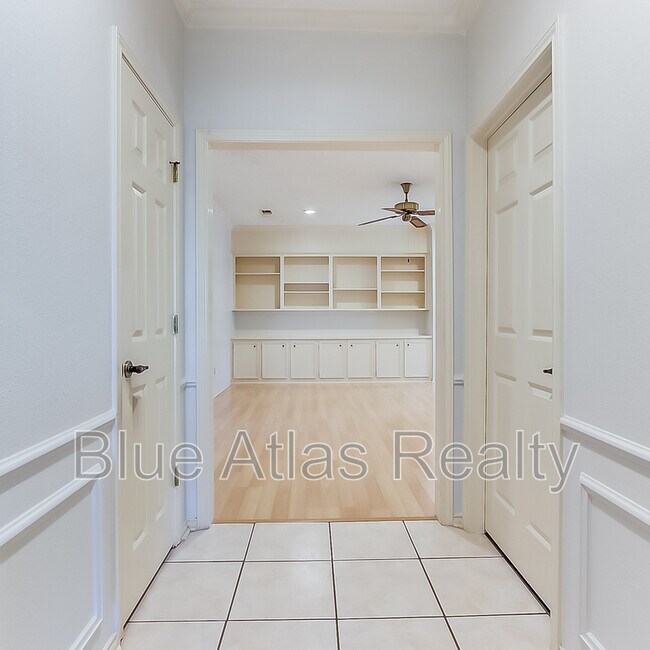 Building Photo - 5727 Ridgerock Ct