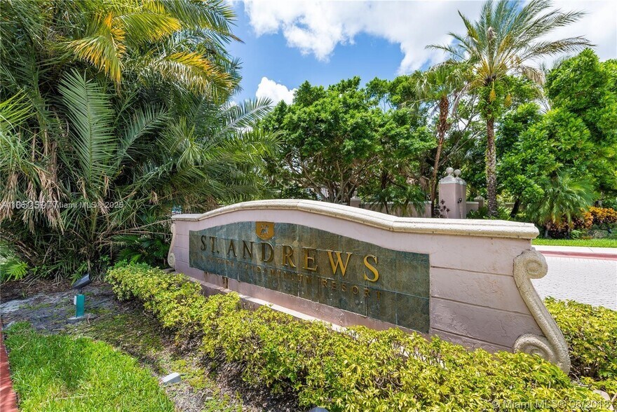 Building Photo - 12136 Saint Andrews Pl