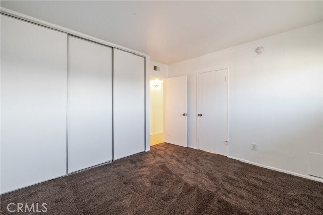 Building Photo - 5412 Lindley Ave