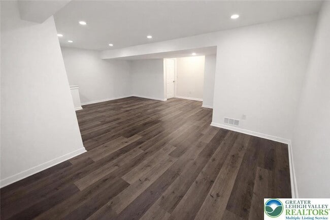 Building Photo - 5133 Dogwood Trail