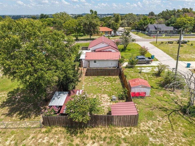 Building Photo - 916 Cohassett Ave