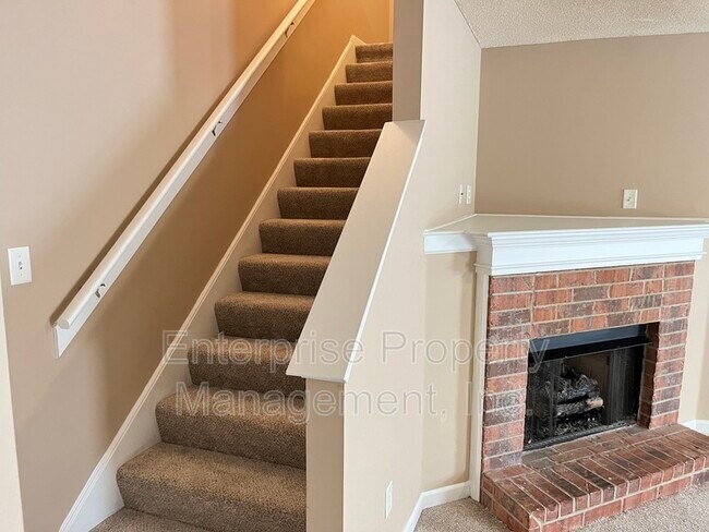 Building Photo - 9221 Lazzini Cove