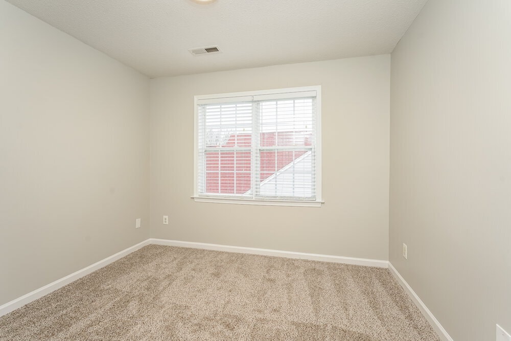 Building Photo - 1921 Wheatfield Ct