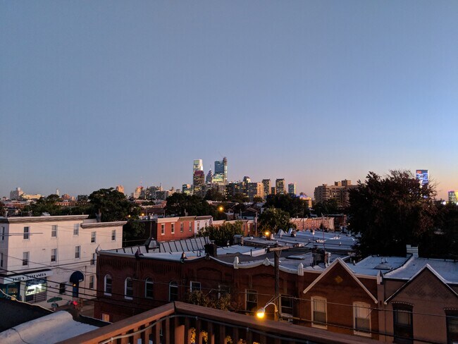 Building Photo - 2713 Poplar St