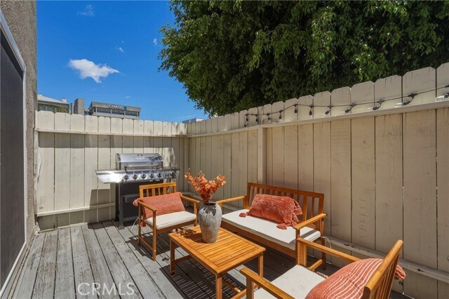 Building Photo - 1433 S Beverly Dr