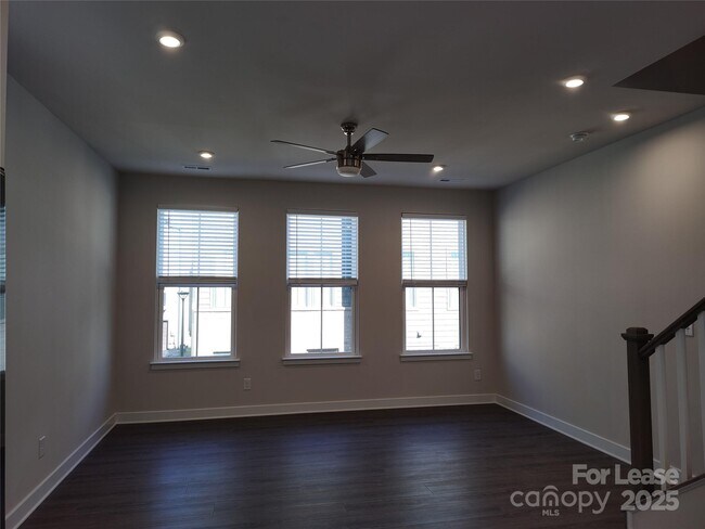 Building Photo - 6025 Fonsac Ln