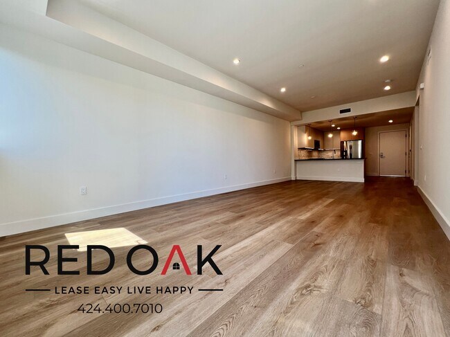 Building Photo - 1001 N Fairfax Ave