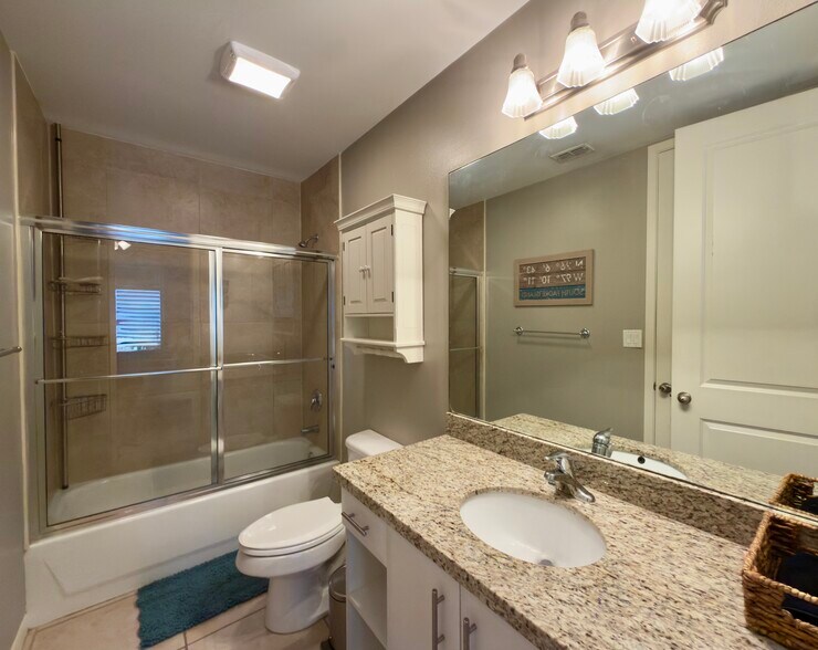 Building Photo - 5909 Padre Blvd