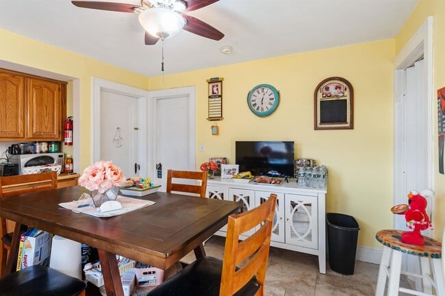 Building Photo - 1041 Stonewall Ln