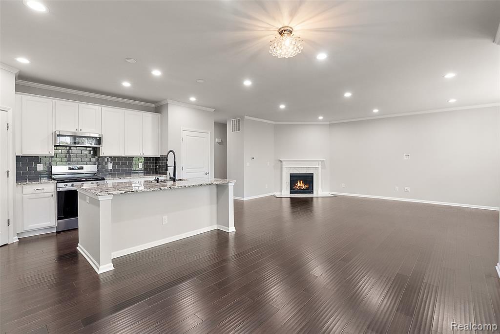 Building Photo - 31065 Tremont Ln