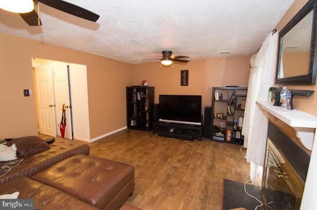 Building Photo - 6618 Birchleigh Way