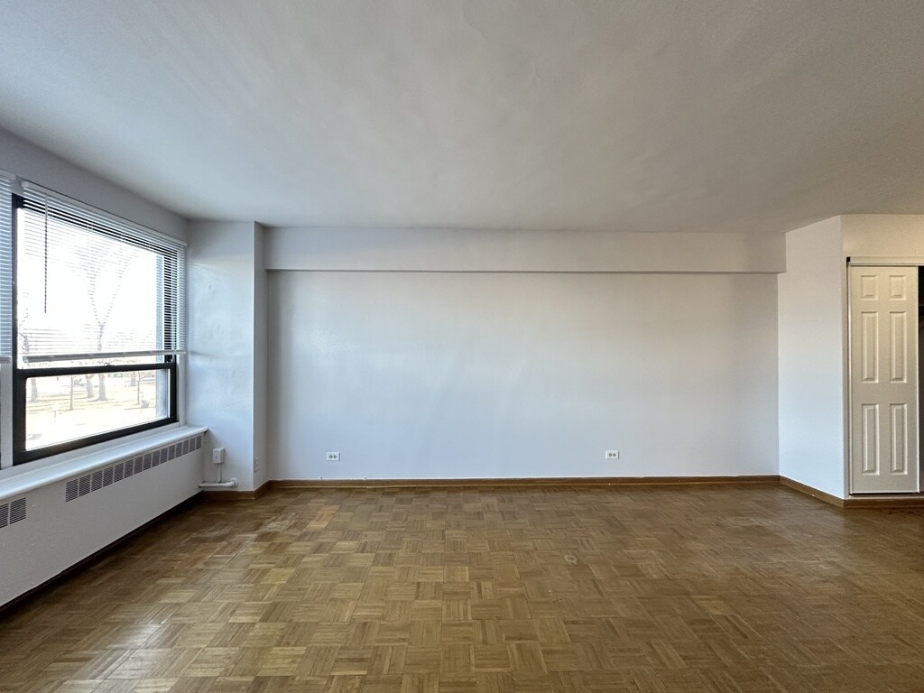 Building Photo - 4180 N Marine Dr