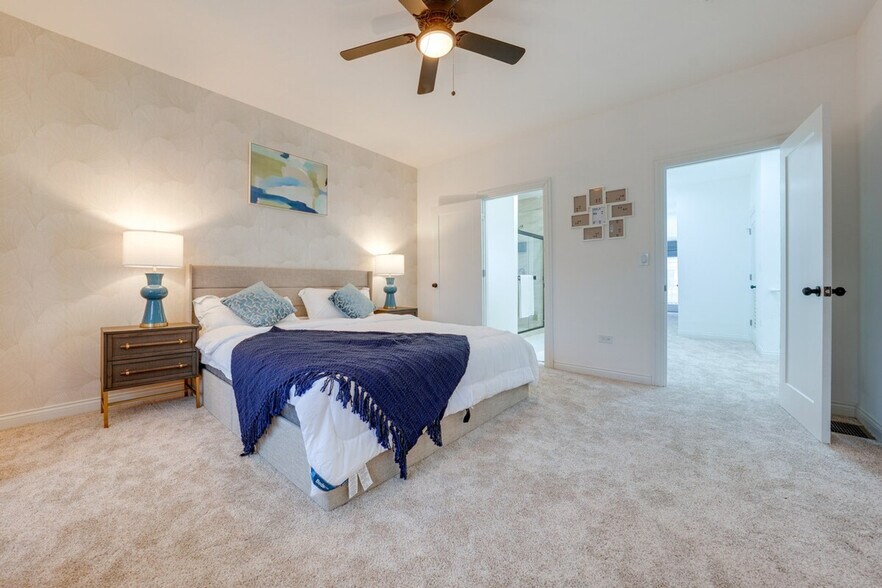 Building Photo - 4727E Yender Ave