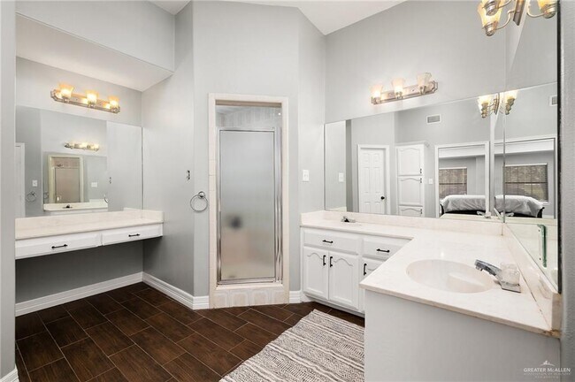Building Photo - 508 N 17th St