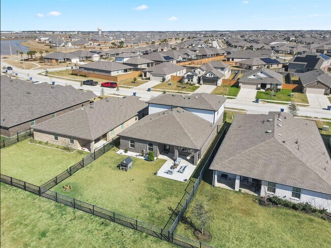 Building Photo - 2421 Mar Vis Ln