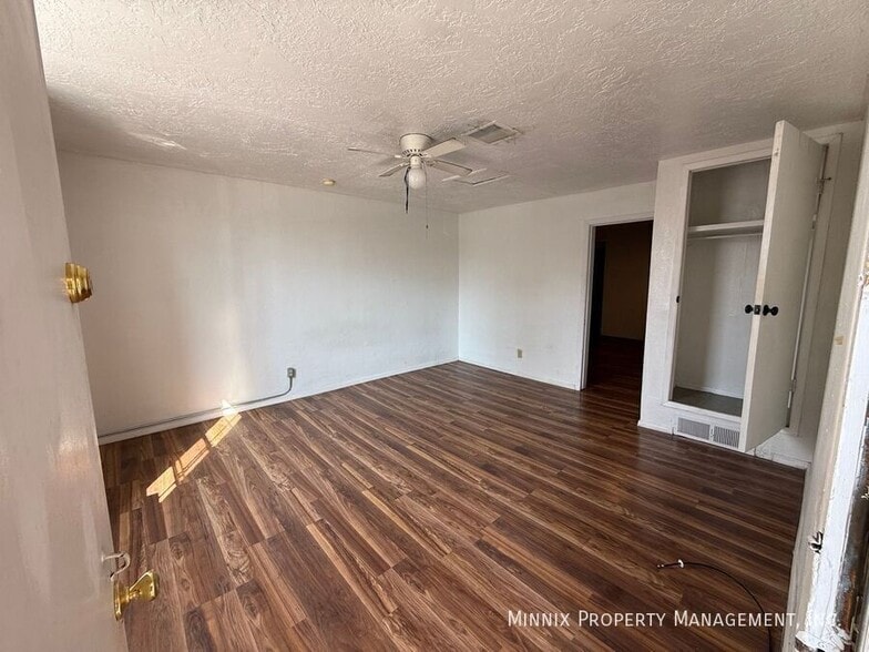 Building Photo - 1526 Yandell Dr