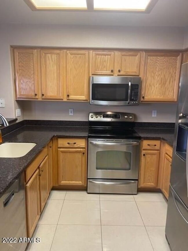 Building Photo - 4911 W Wahalla Ln
