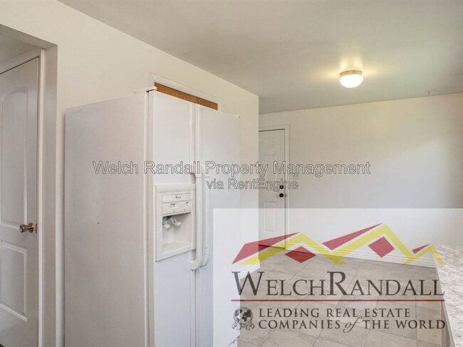 Building Photo - 868 W 4400 S