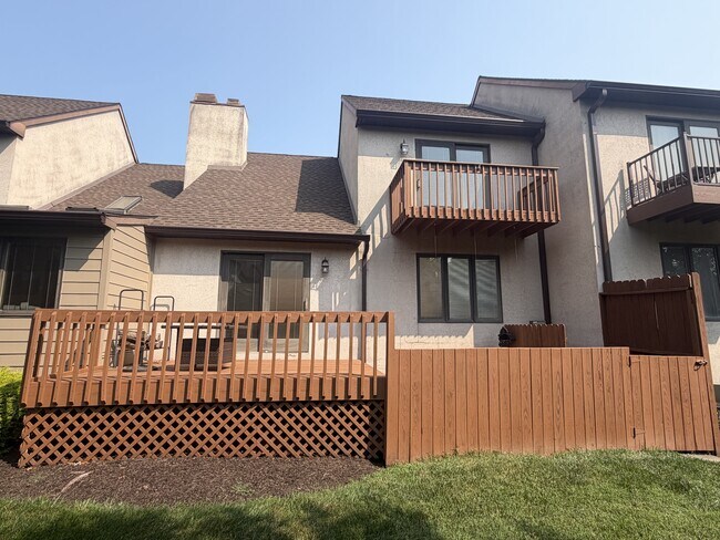 Building Photo - 30 Hawk Valley Ln
