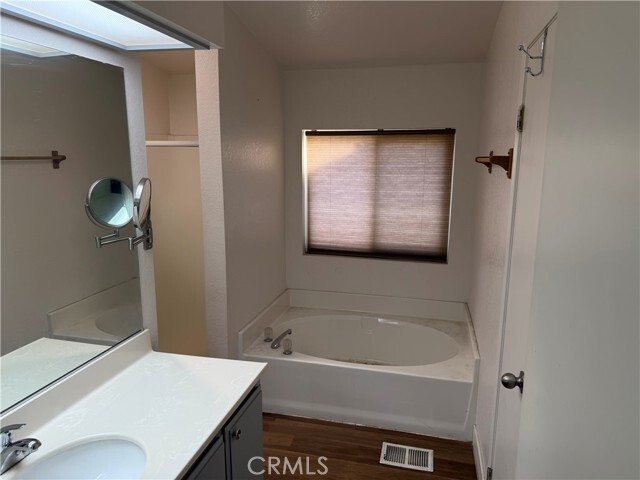 Building Photo - 381 Amador Rd