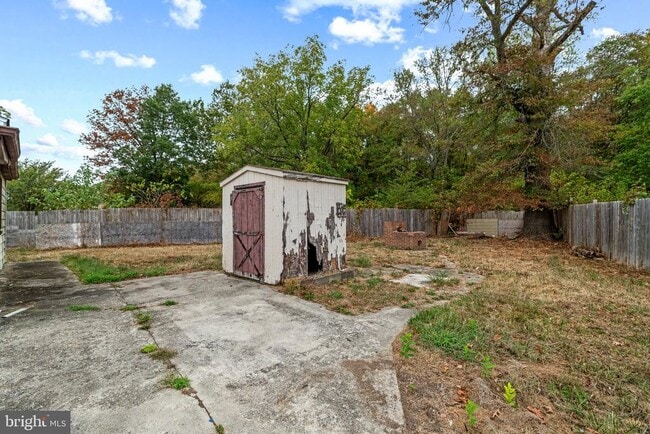 Building Photo - 176 Lemmon Ave