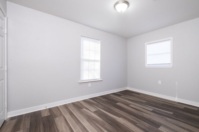 Building Photo - 1624-1626 Brown