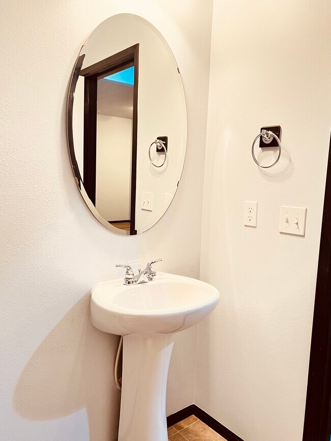 Building Photo - 5815 148th Pl NE