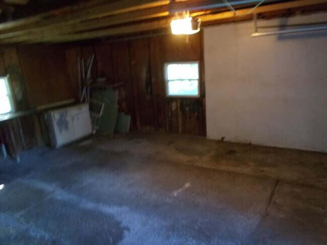 Building Photo - 70 Woodhill Dr