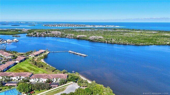 Building Photo - 5111 SE Miles Grant Rd