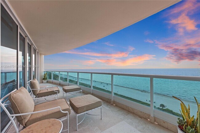 Building Photo - 5025 Collins Ave