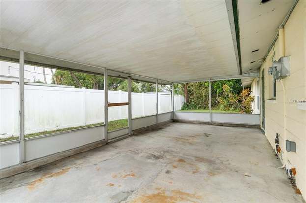 Building Photo - 1600 Cardinal Ln