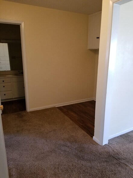 Unit #1 utility hall alcove - 907 24th St