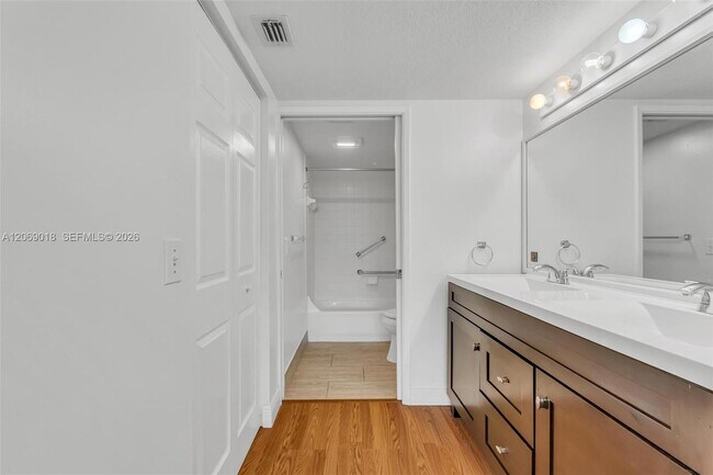 Building Photo - 12651 SW 16th Ct