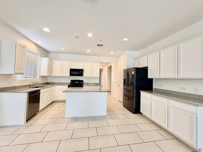 Building Photo - 7214 S Via Tierra Mesa