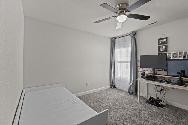 Building Photo - 812 Somb Moore Ways