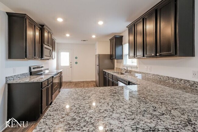 Building Photo - Coming Soon!