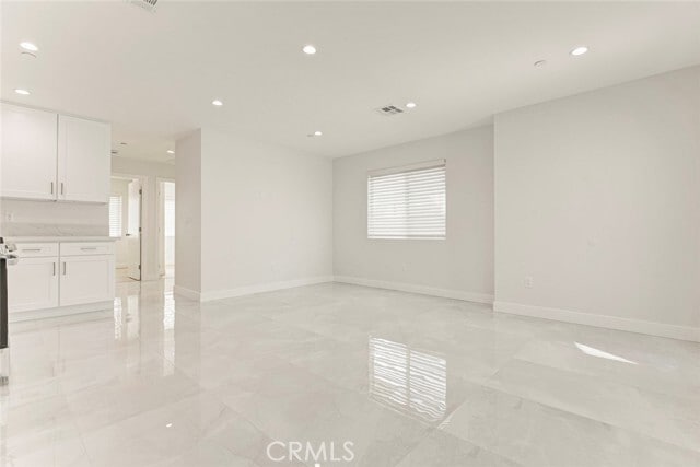 Building Photo - 13325 Strathern St