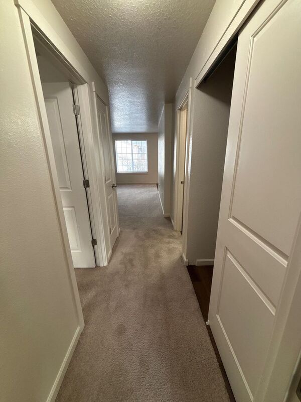 Building Photo - 907 Bryan Ct