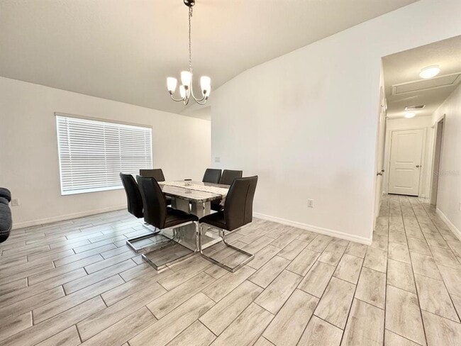 Building Photo - 1079 Papaya Cir.
