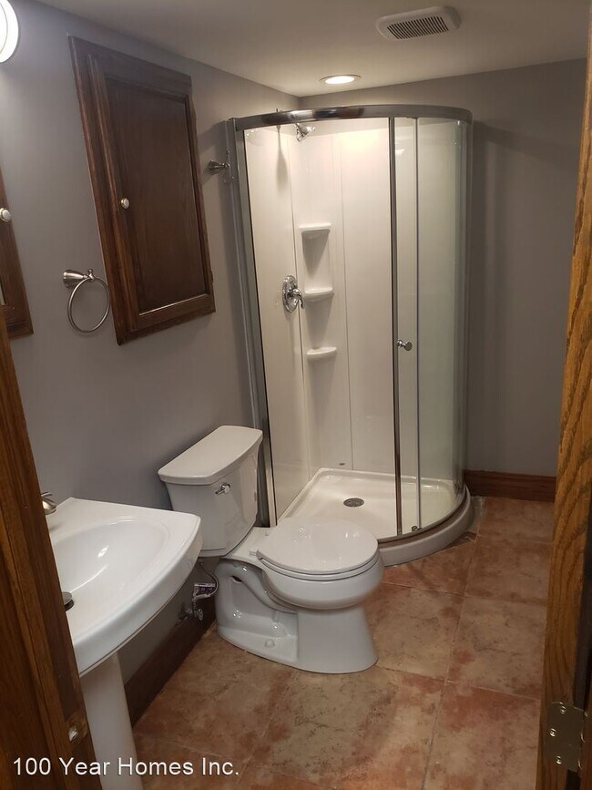 Building Photo - 4 br, 2 bath House - 5233 S. 49th Street