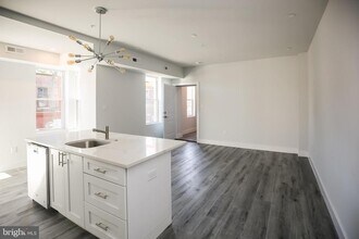 Building Photo - 537 N 35th St