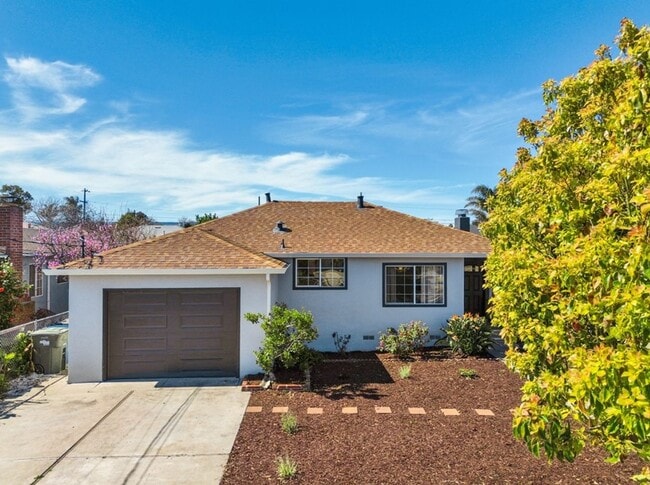 Building Photo - Beautifully Remodeled 3 Bedroom Home Near Stanford & Major Tech Campuses!