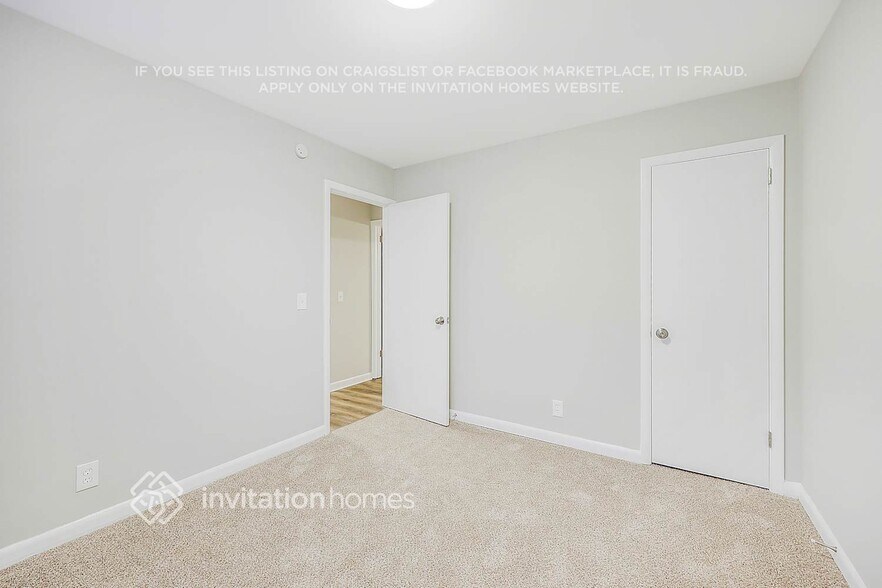 Building Photo - 691 Frankfort Dr