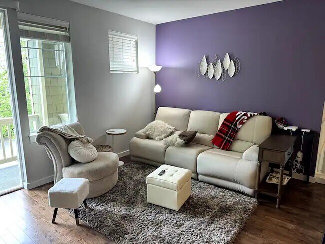 Building Photo - 9105 Merritt Ave SE